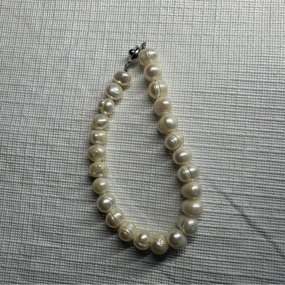 Classic Cream Pearl Bracelet